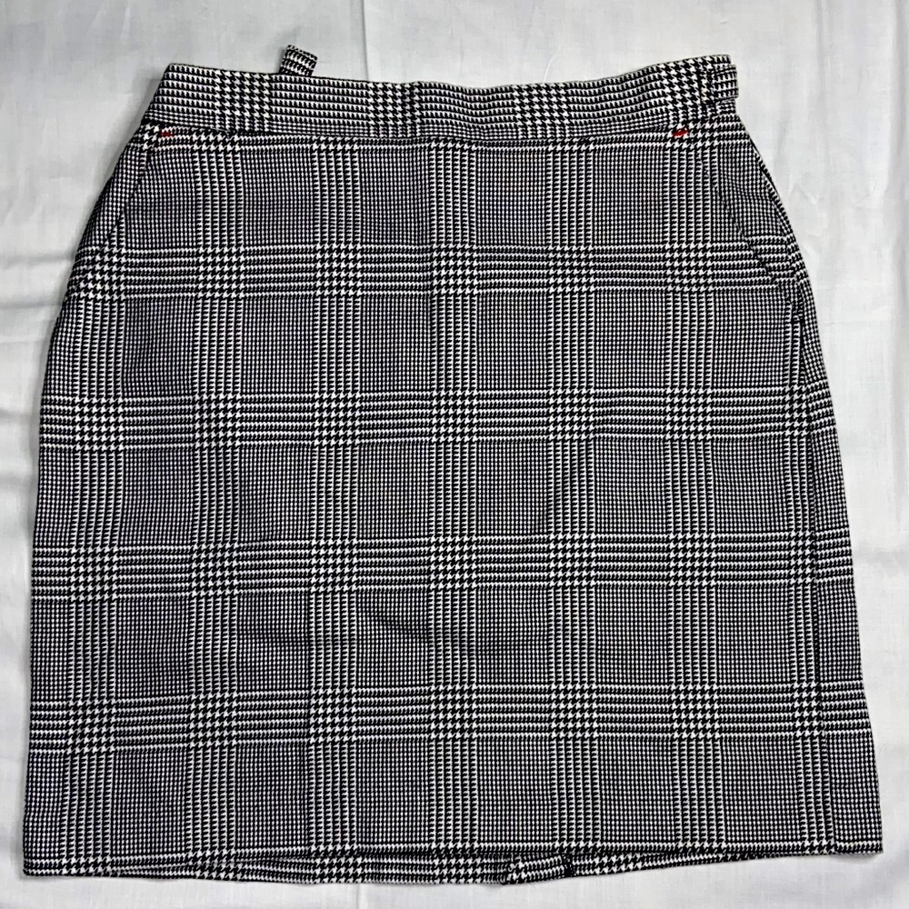 Tommy Hilfiger houndstooth Skirt size 8